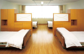 療養室（4人床）