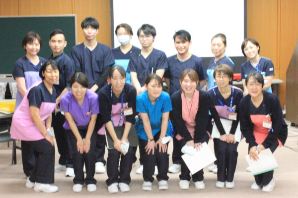 各病棟師長と卒後研修2年目の年目の皆さん