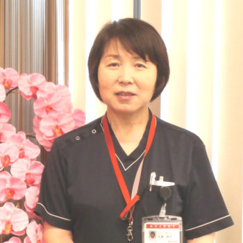 <span style="font-size: 11px;">看護部長・認定看護管理者 佐藤 愛子</span>