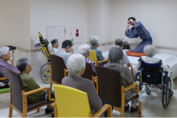 落語体操の様子